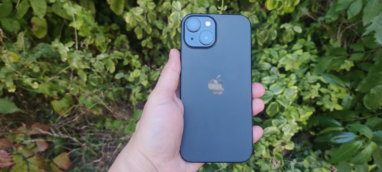 iPhone 15 photo 1