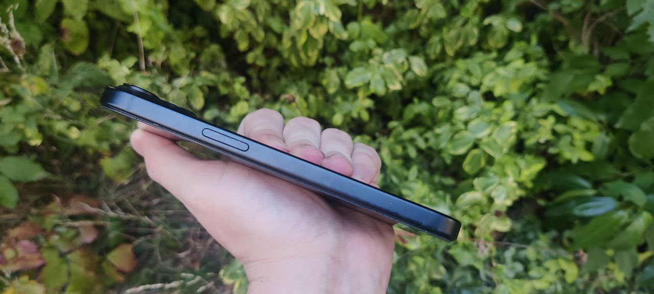 iPhone 15 photo 2