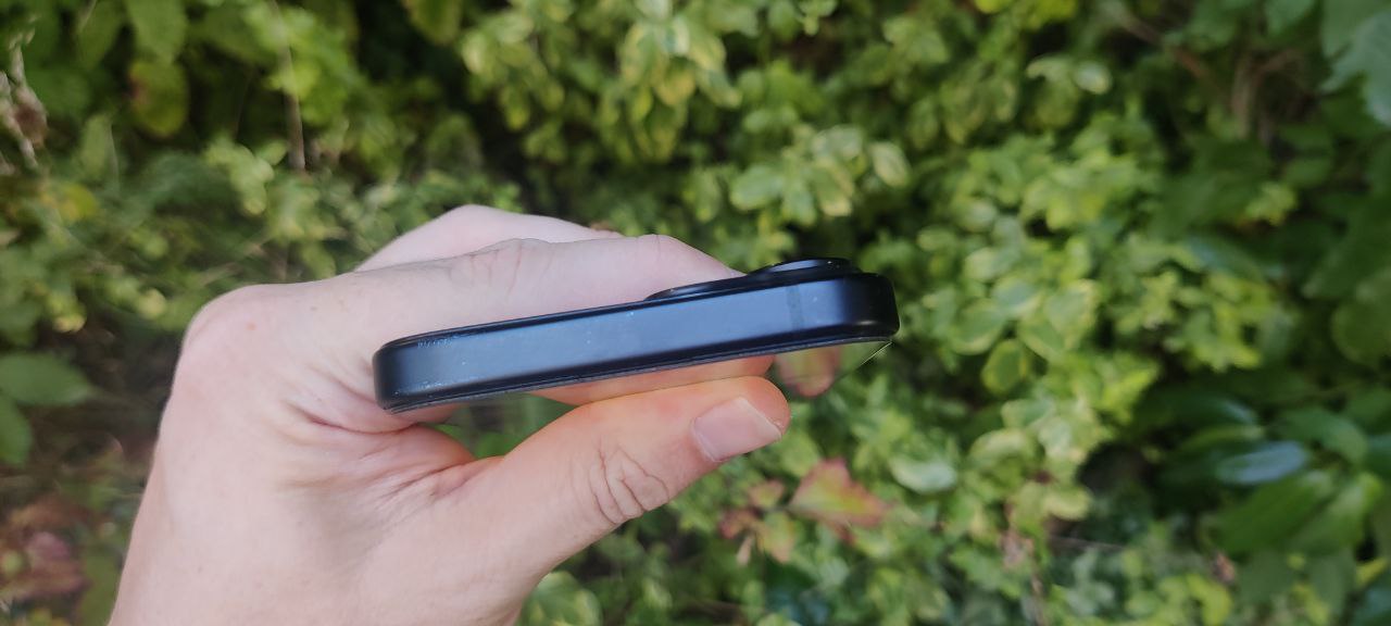 iPhone 15 photo 3